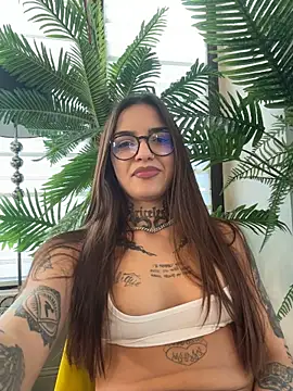 VanesaHaze - Twerking in nothing but panties 😈