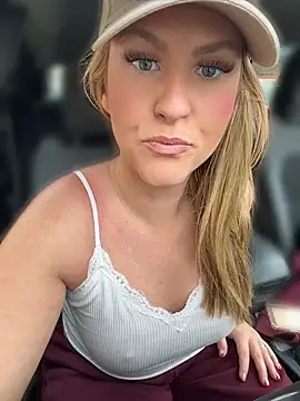 CharleighBaker - 3 min control & topless driving