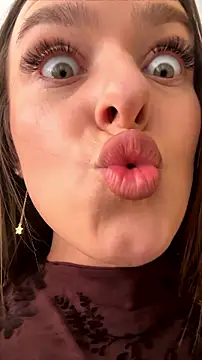 Thisgirlx's Live XXX Chat