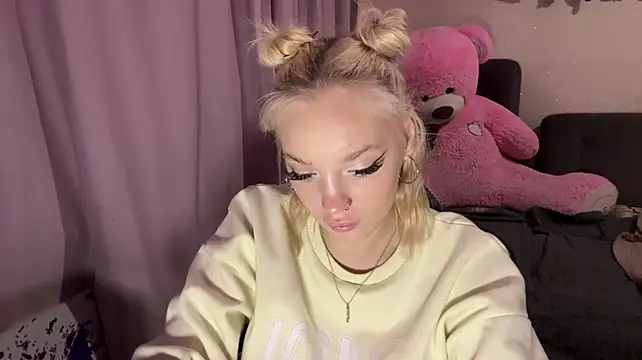 Amirarerrette - cute wink <33