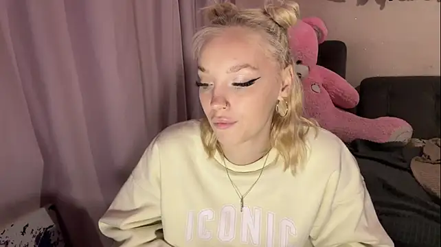 Amirarerrette - cute wink <33