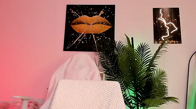 AnyssyaHot - squirt show