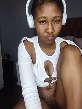 Belinda_105 - Show boobs