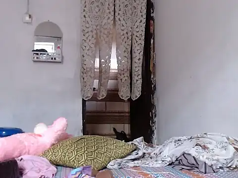 Pussyxjuicy1 - ride dildo and squirt hardly
