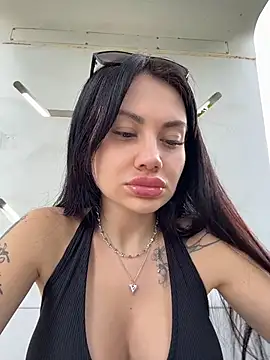 Wet__Bunny - Fingering pussy in park+last tip 🎁