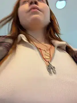 SlavicCandy - flash bobbies & pinch nipples
