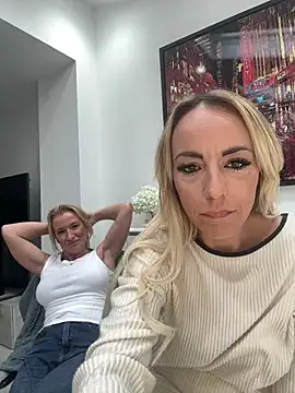 Your_girl_raven-x - Flash bra