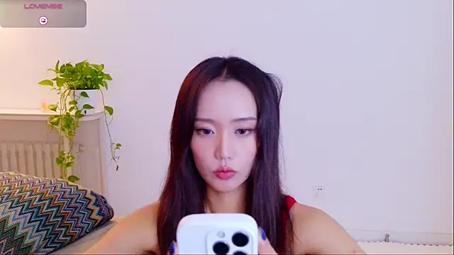 Yufenna - hand in jeans touch my pussy