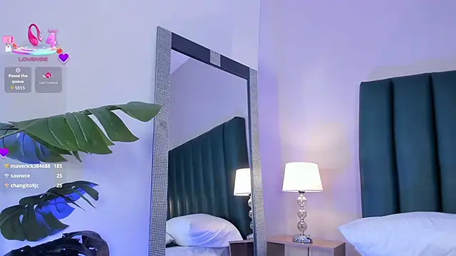Juicy_led_ - Facesitting