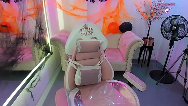 Rebecca_turner - Tits play + bounce