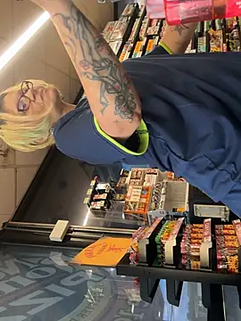 Lindzybella - Get naughty at work with me