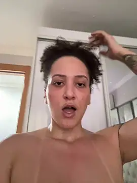 Romena_ - A cada tk uma botada do Dildo 🫦