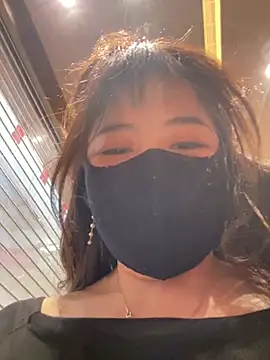 Xiao-mo520 - 美导老师下班兼，咖啡厅偷玩小刺激，超敏感体质容易失控，完成目标指定脱一件5分钟