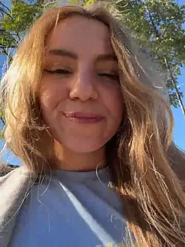 -stray-cat- - grab my tits and press them hard