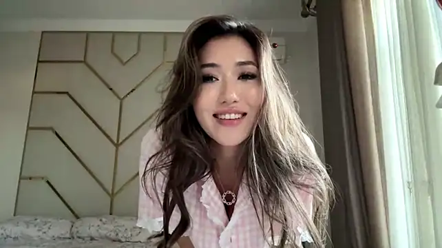 ShannonGibbs - massage my boobies in top