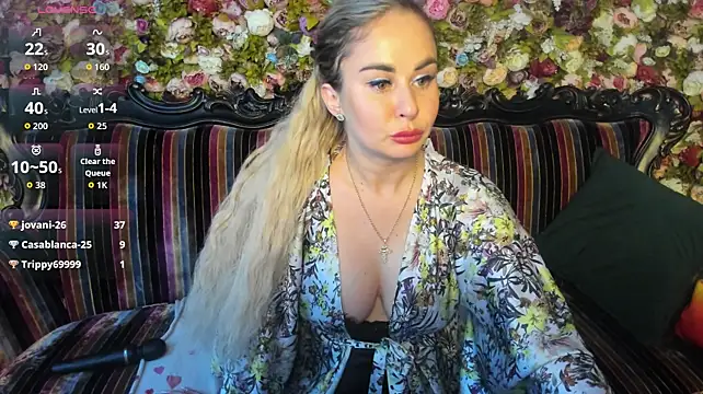 TIFF_THE_MILF - striptease