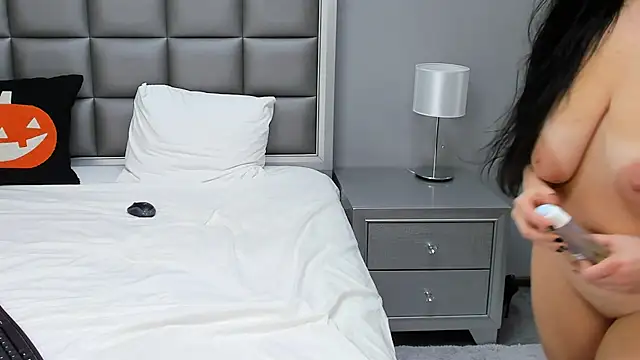 HellennSweett - sensual strip
