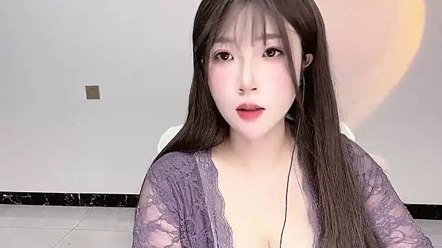 Lucy_8858 - 妹妹说紫色很有韵味💗（换套睡衣）