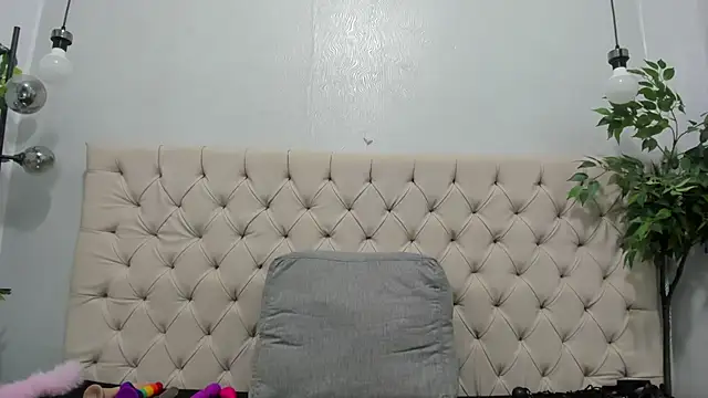 Anggie_Miller - I fuck my ass