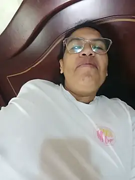 Emilif_ - Show anus — Mostrar el ano