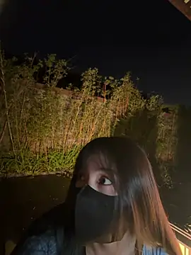 Xiao-Lin - 户外公园park脱内衣漏奶1分钟