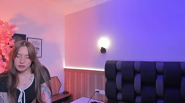 Siouxsie_cenobite - (∩^o^)⊃━☆ Naked + squirt (2 min control)