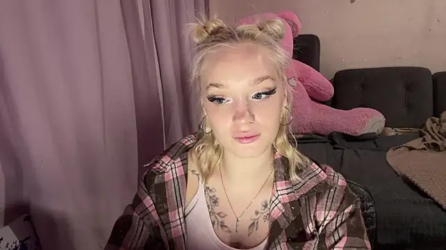 Amirarerrette - cute wink <33