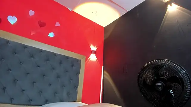 YayaHilton - 🔥😈 Dance & Twerk 😈🔥