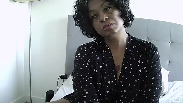 MSweetLindaParks - Ass Play with finger