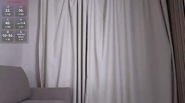 Yumimia - pinch nipples
