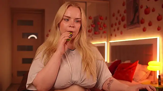 LisaLove3 - Make me wet
