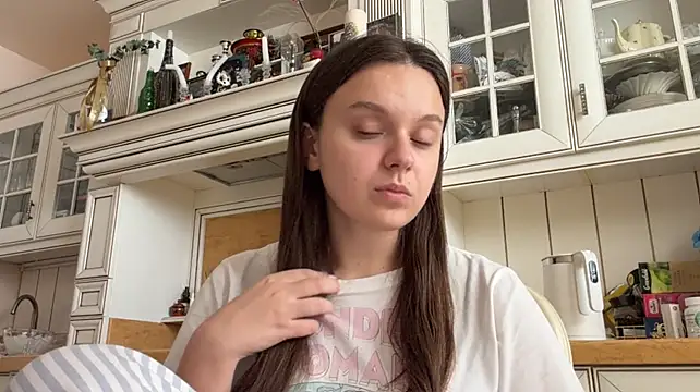 LinetteKonopnicki - SEXY SHOW MY TOBGUE + EYE CONTACT