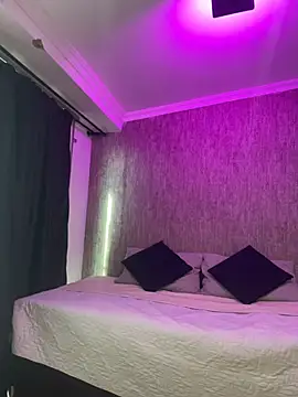 KarinaFlowers_ - warm up my sexy body