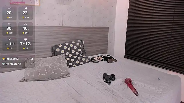Mia_fox_07 - RIDE DILDO