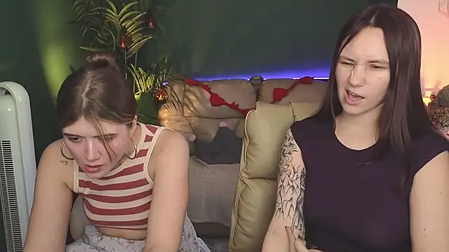 HotCaramellsTV - MASSAGE TITS +:gift:4LT