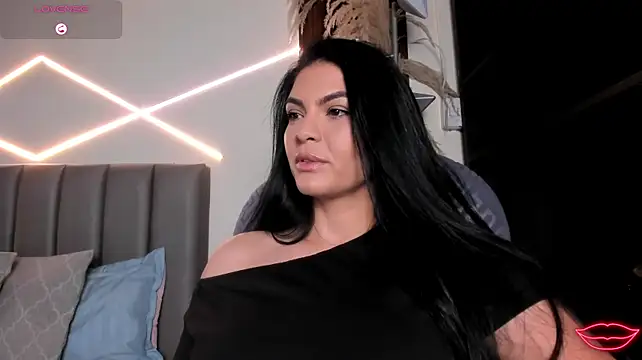 Veronicalanx1 - make juicy my tigth pussy with fingers
