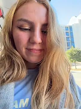 -stray-cat- - grab my tits and press them hard