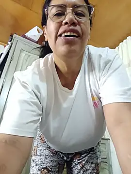 Emilif_ - Show anus — Mostrar el ano