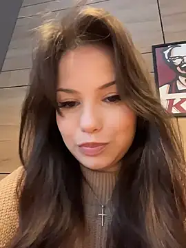 Chloe__Moon - 2 fingers in pussy + open door IN MAN W