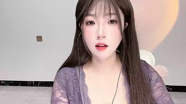 Lucy_8858 - 妹妹说紫色很有韵味💗（换套睡衣）