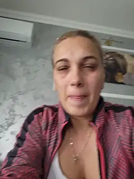 PalomaDesireee - Make my kitty vibezz and wet 🦊🦊💦💦