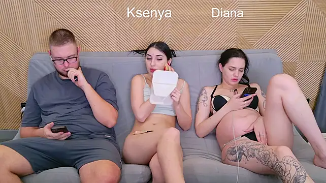 Ksenny - threesome sex + creampie