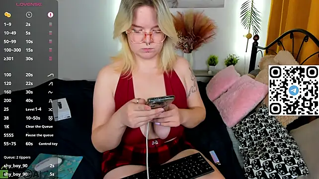Alice_Suun - boob massage