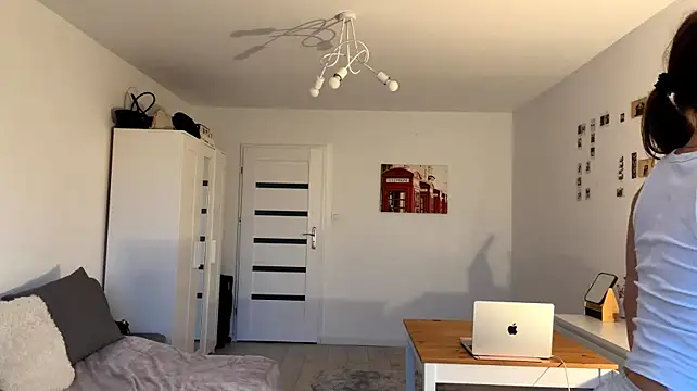 ConchitaRa - Massage my boobs under top