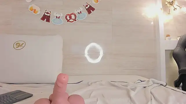 Chloe_murray - Squirt and pussy very wet!💦