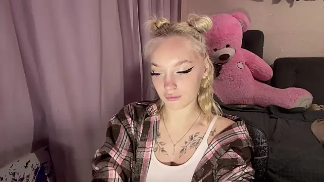 Amirarerrette - cute wink <33