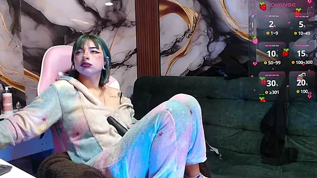 _weird_sativa - help take off my clothess <3