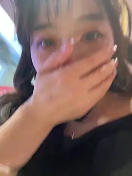 Xiao-mo520 - 美导老师下班兼，咖啡厅偷玩小刺激，超敏感体质容易失控，完成目标指定脱一件5分钟