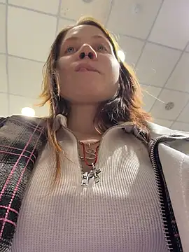 SlavicCandy - make me cum in public toilet near ppl