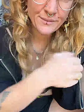 Synnix - Boobs out lt gets surprise